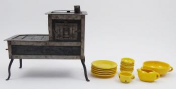 212. MINIATURE KITCHEN STOVE WITH OVEN 212. MINIATURE KITCHEN STOVE WITH OVEN